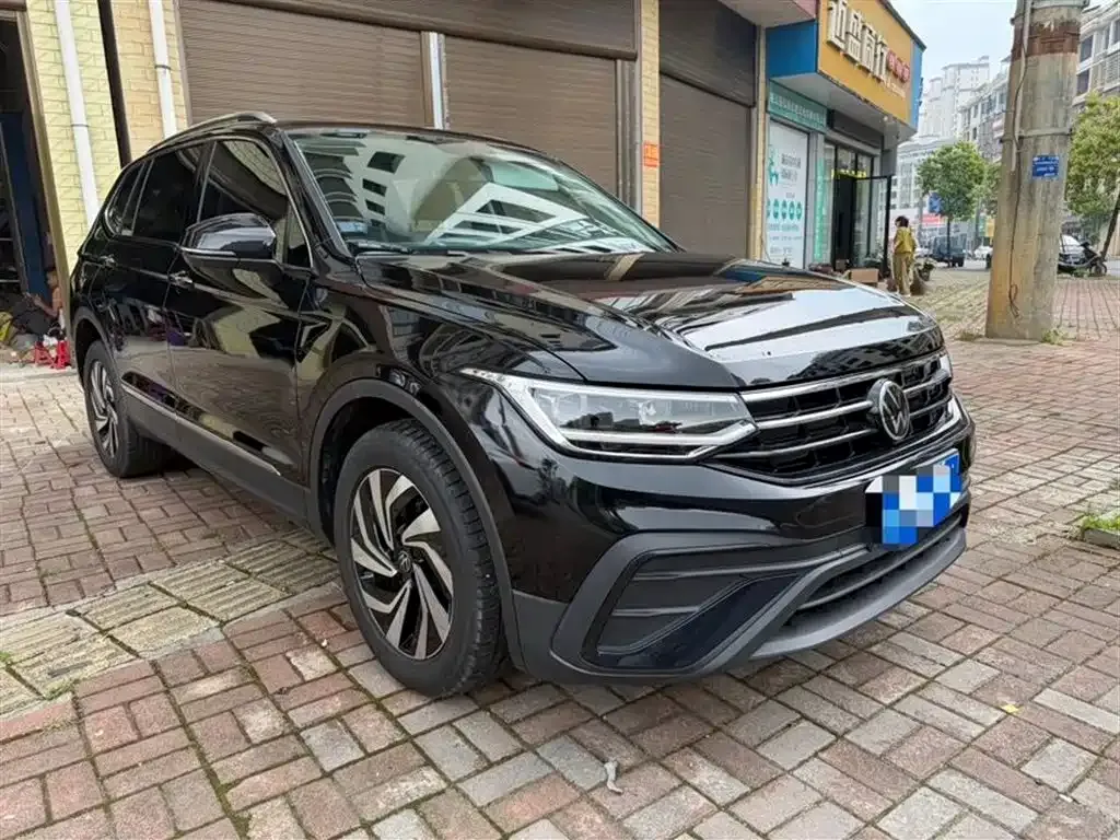 Volkswagen Tiguan L — фото 3