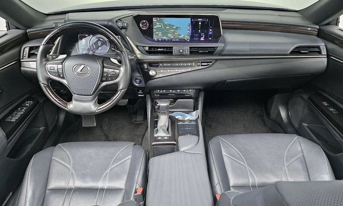 Lexus ES 2021 из KR, фото 9