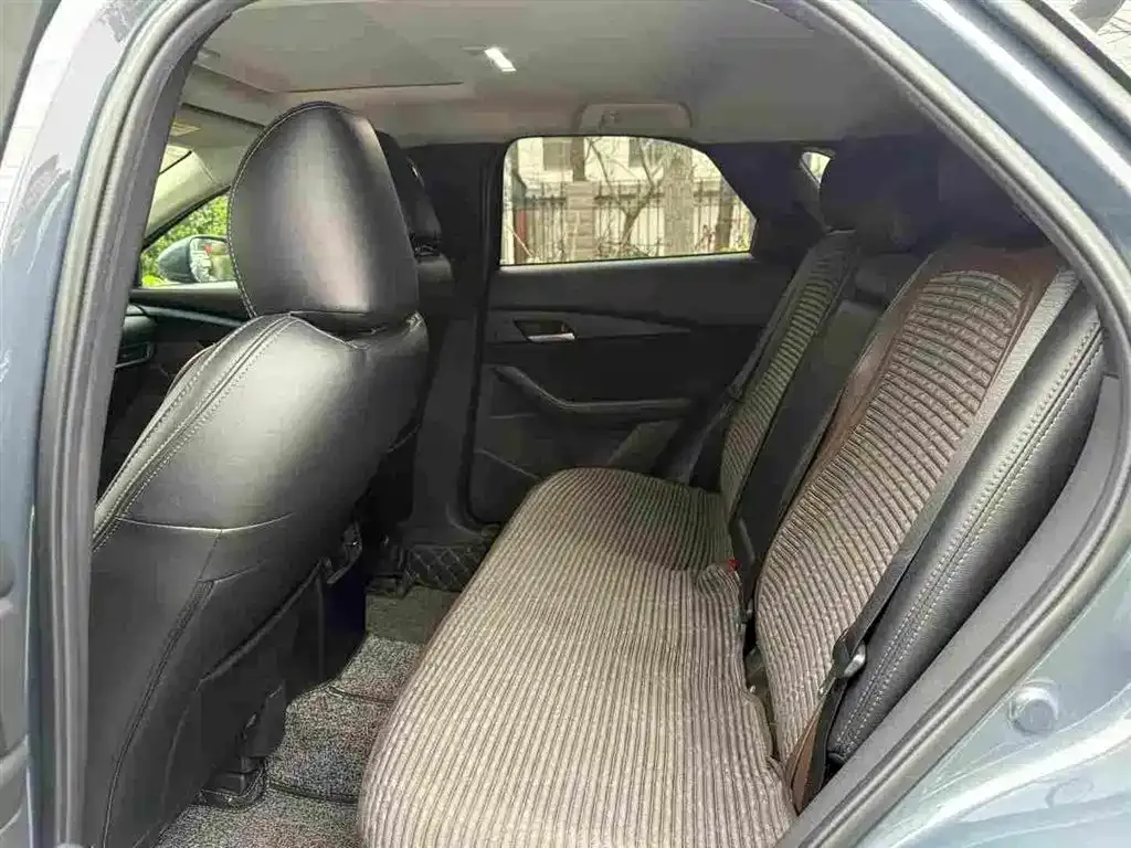 Mazda CX-30 2021 из CN, фото 5