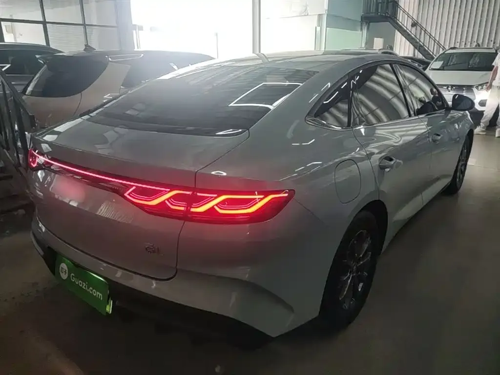 BYD Qin L — фото 2