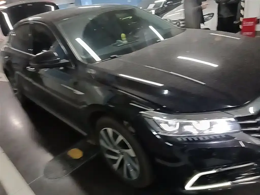 Volkswagen Passat New Energy — фото 8