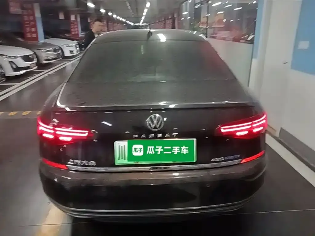 Volkswagen Passat New Energy — фото 10