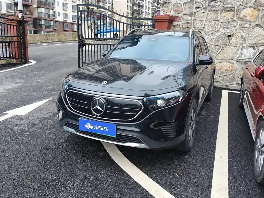 Mercedes-Benz EQB