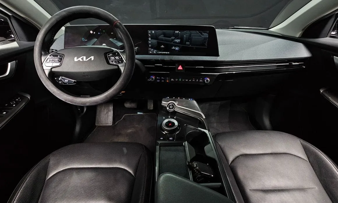 Kia EV6 — фото 8