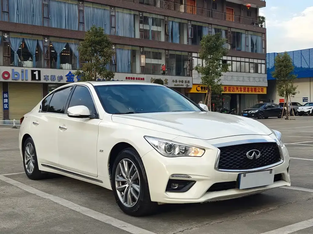 Infiniti Q50L 2023 из CN, фото 7
