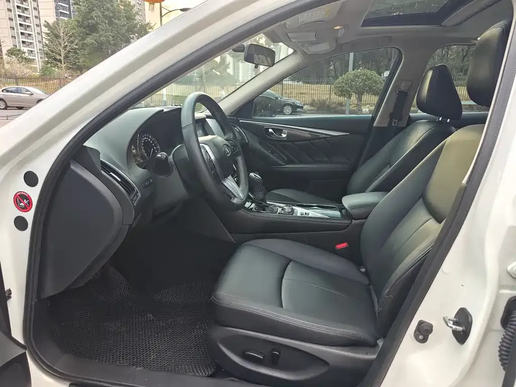 Infiniti Q50L 2023 из CN, фото 3