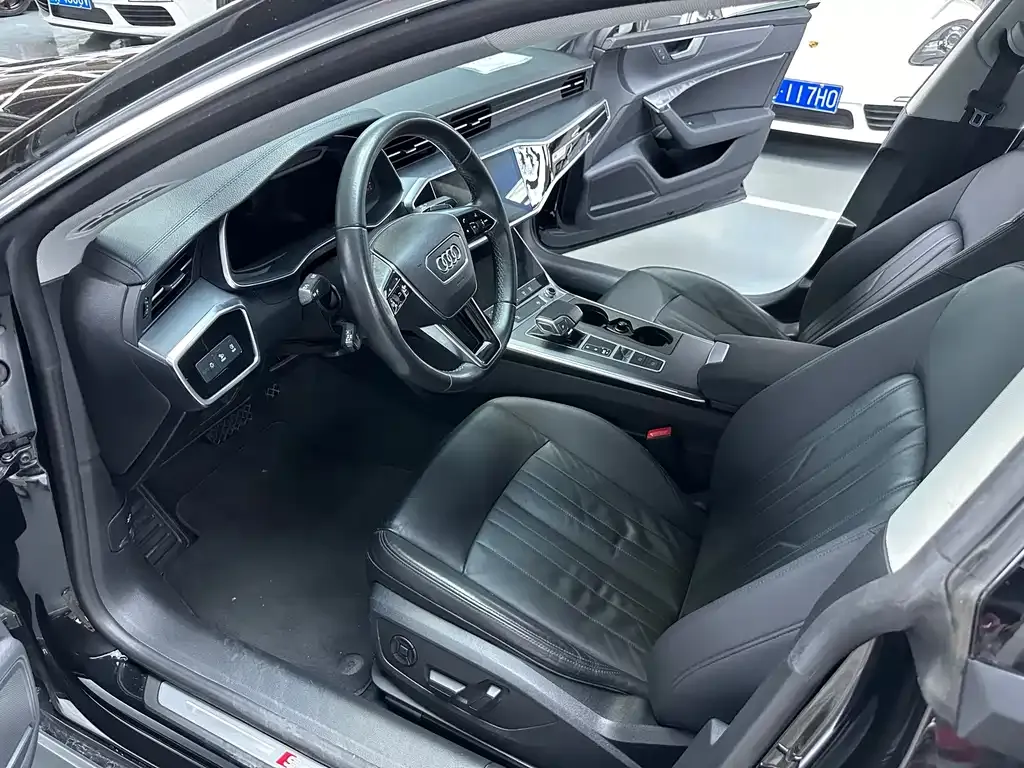 Audi A7 2021 из CN, фото 5