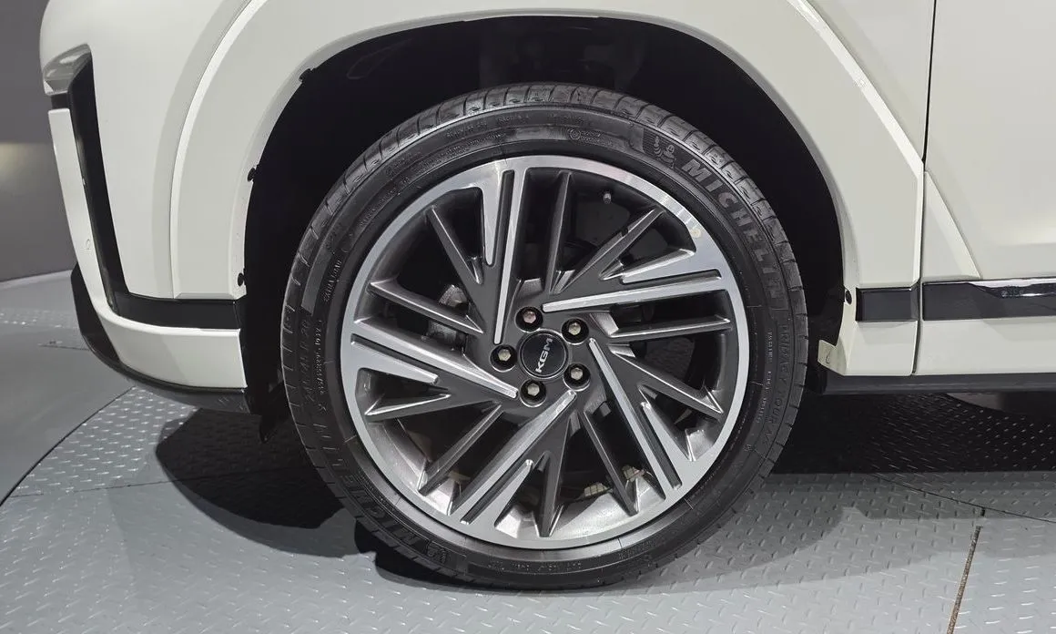 KG Mobility (Ssangyong) Actyon 2025 из KR, фото 6