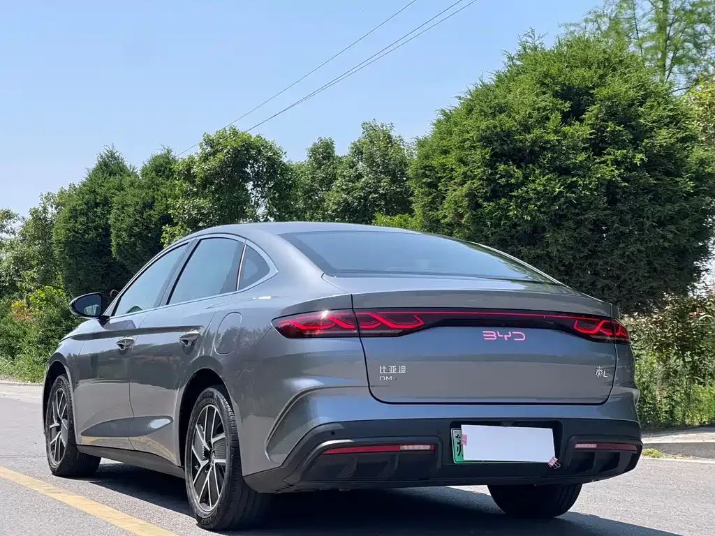 BYD Qin L — фото 9