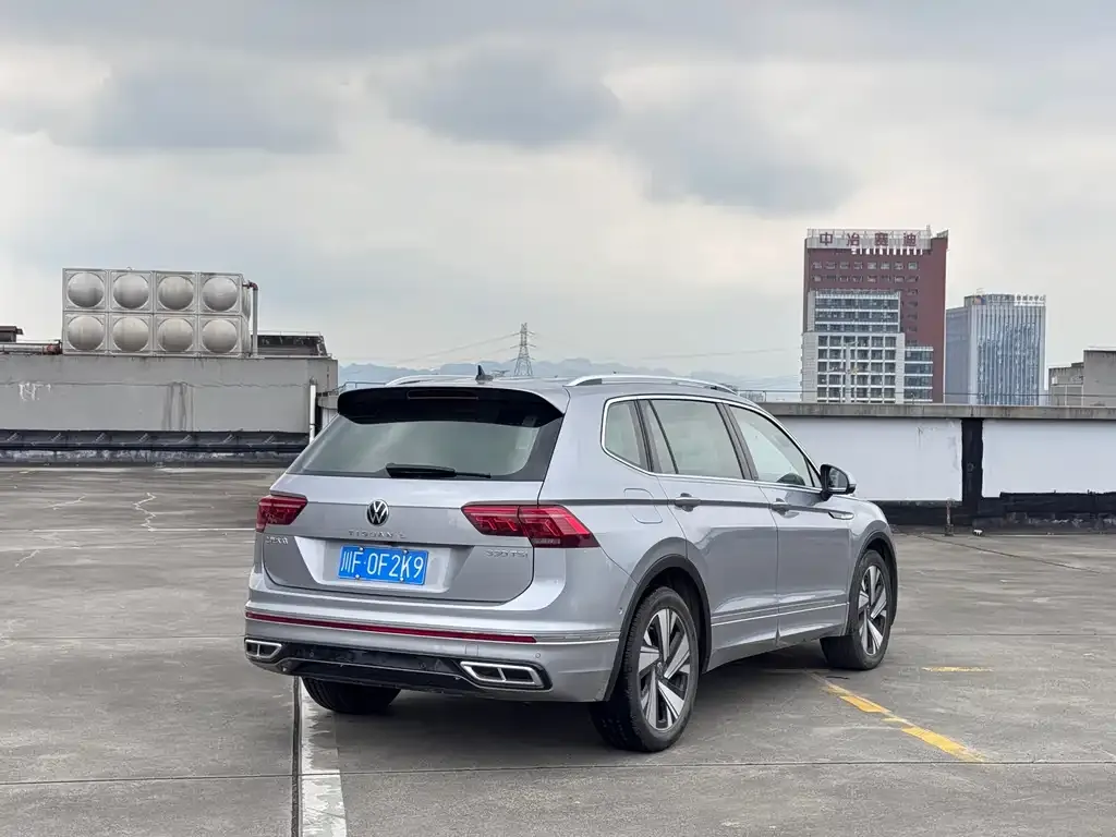 Volkswagen Tiguan L — фото 4