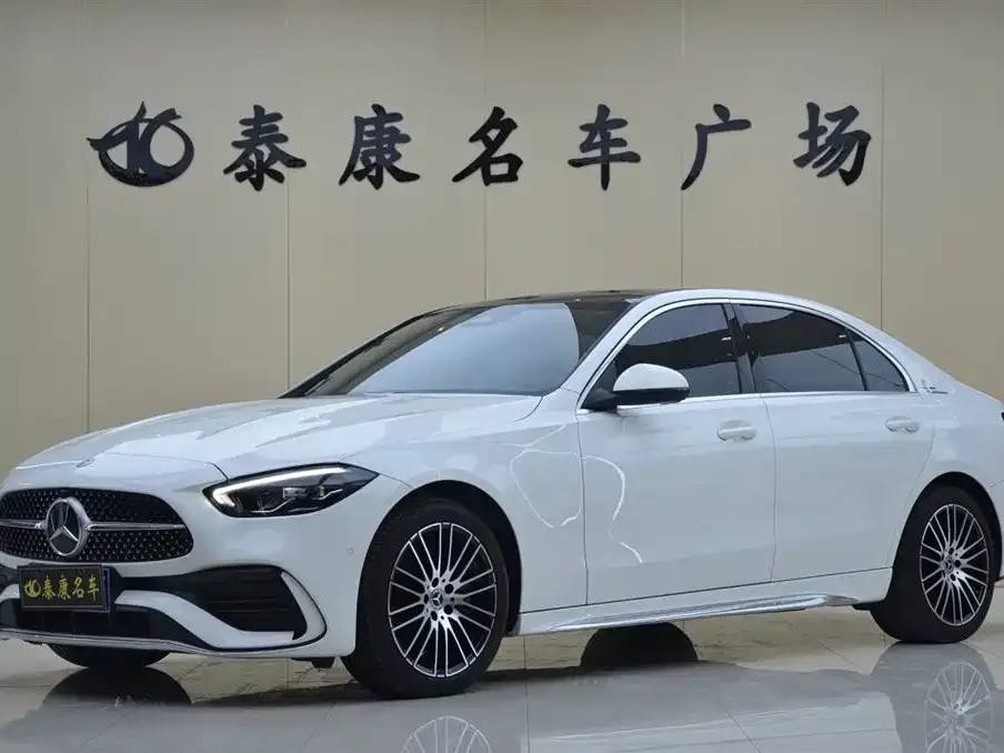 Mercedes-Benz C-Class — фото 1