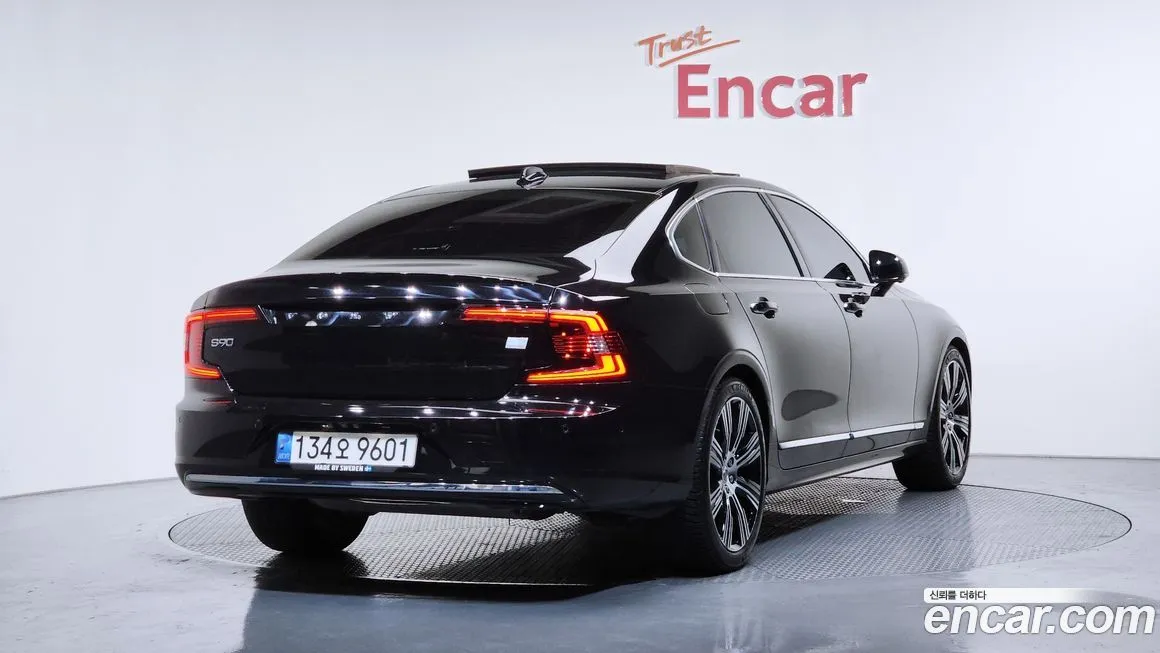 Volvo S90 2022 из KR, фото 3
