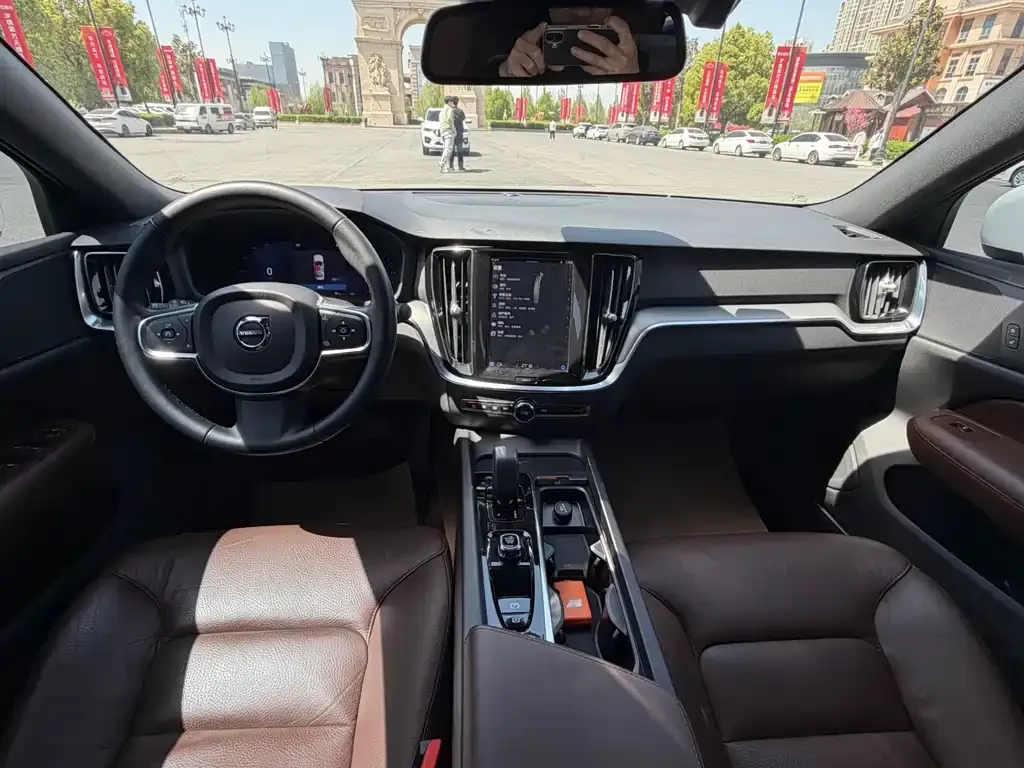 Volvo S60 2023 из CN, фото 10