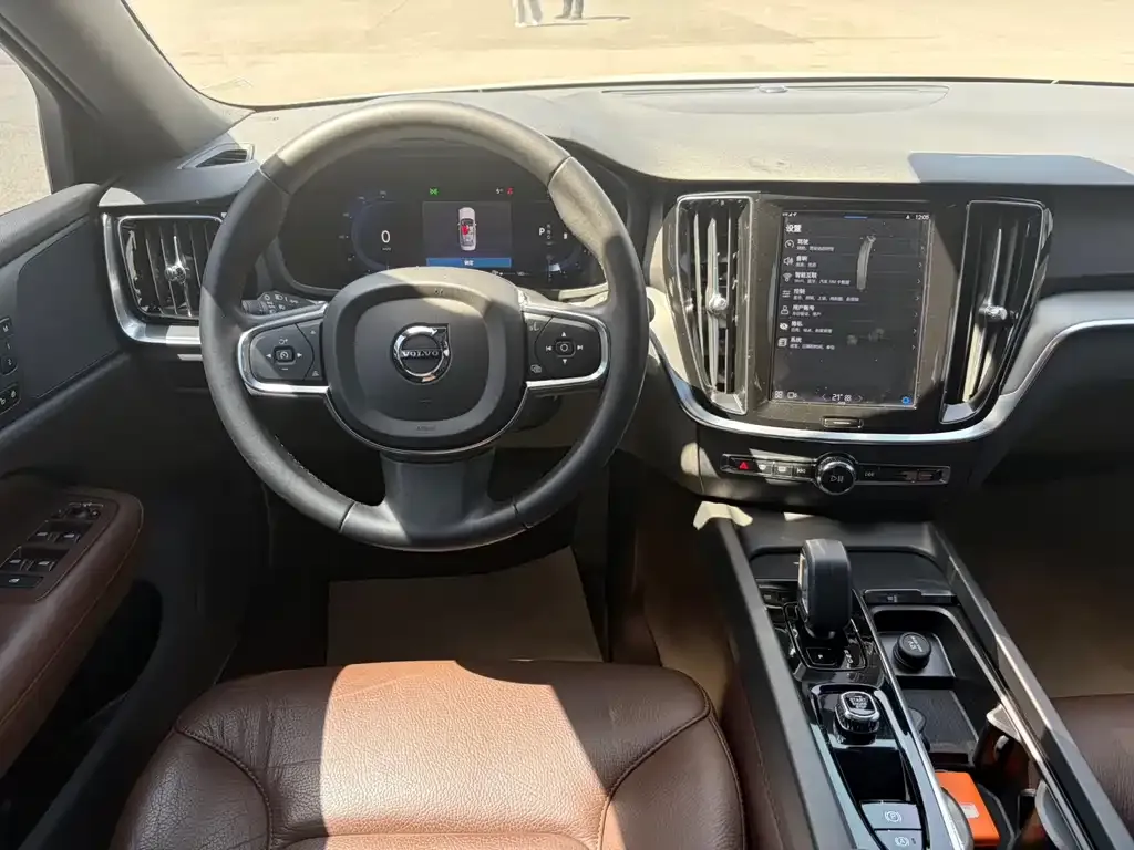 Volvo S60 2023 из CN, фото 9