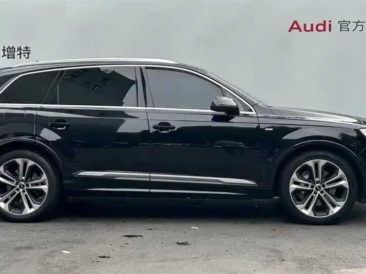 Audi Q7 — фото 2