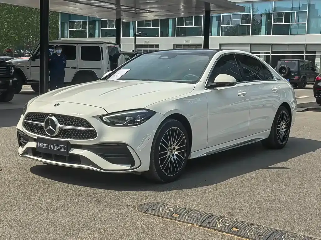Mercedes-Benz C-Class — фото 1