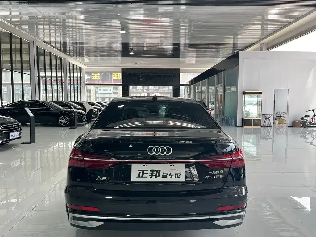 Audi A6L — фото 2