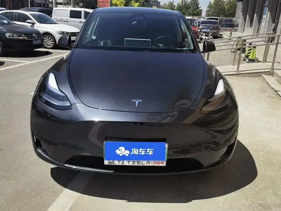 Tesla Model Y — фото 8