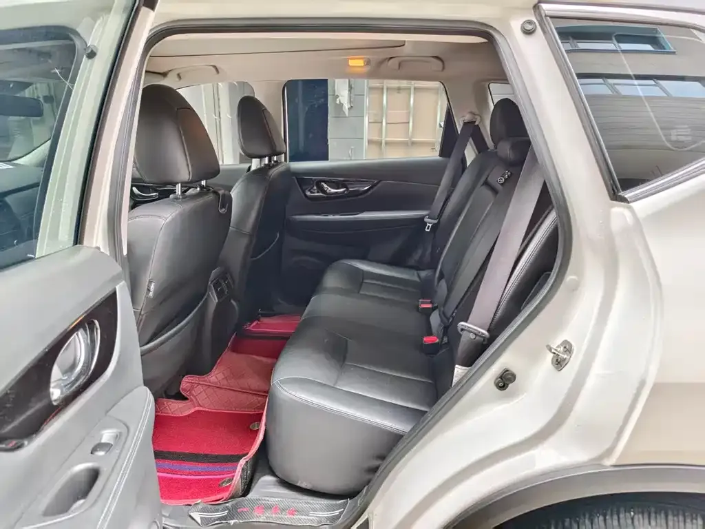 Nissan X-Trail 2023 из CN, фото 2