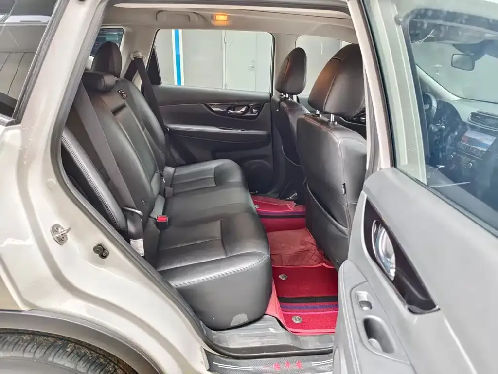 Nissan X-Trail 2023 из CN, фото 3