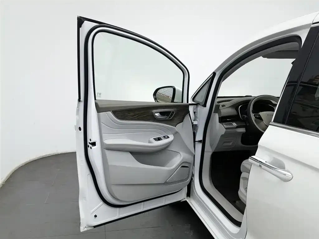 Roewe iMAX8 New Energy 2024 из CN, фото 7