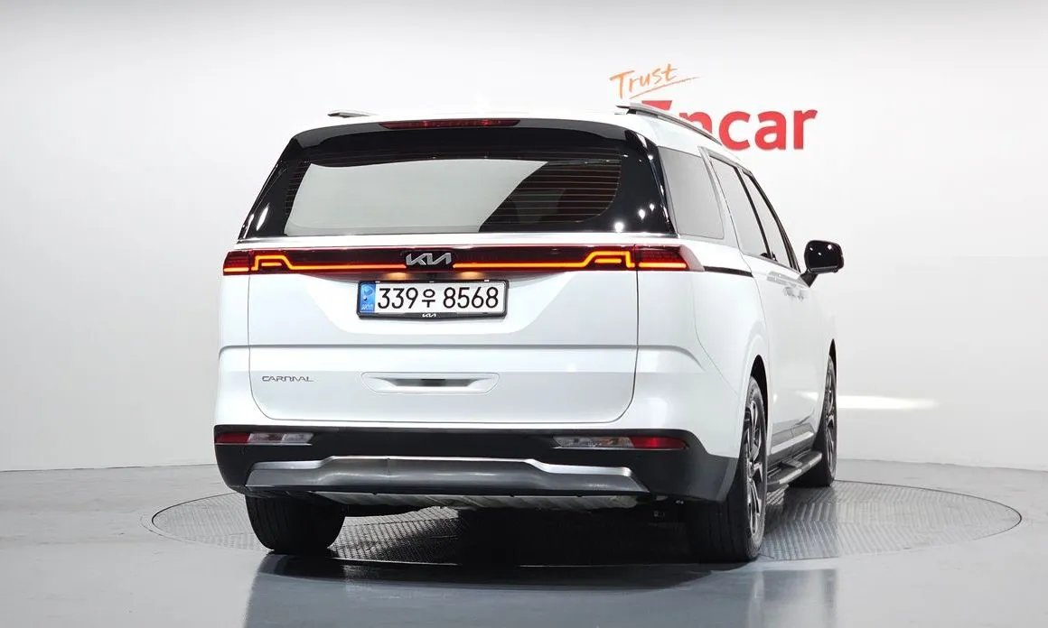 Kia Carnival — фото 10