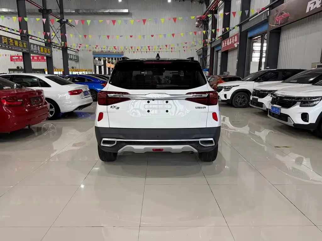 Kia KX3 2022 из CN, фото 2