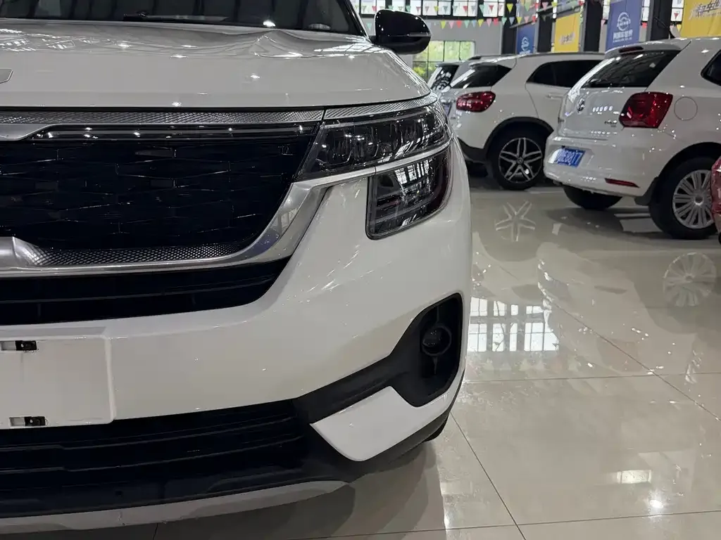 Kia KX3 2022 из CN, фото 4