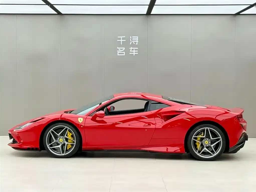 Ferrari F8 — фото 2