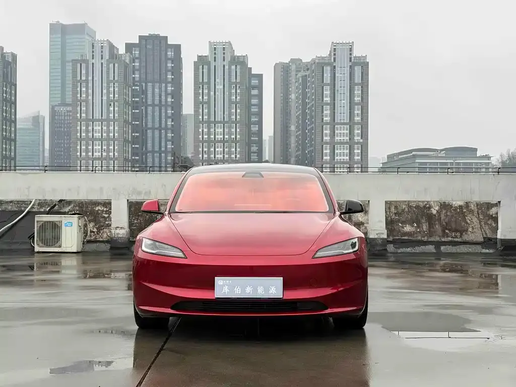 Tesla Model 3 — фото 5