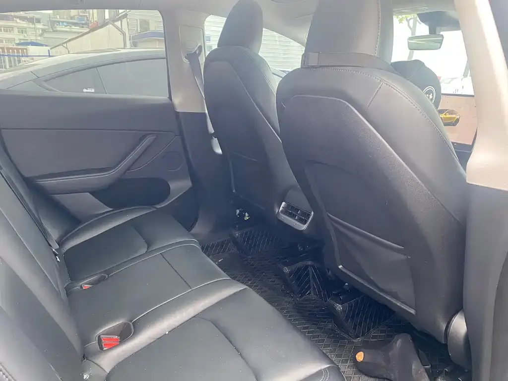 Tesla Model Y 2023 из CN, фото 7
