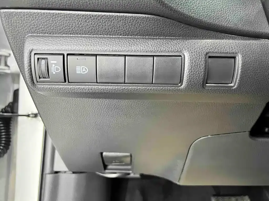 Toyota Corolla — фото 8