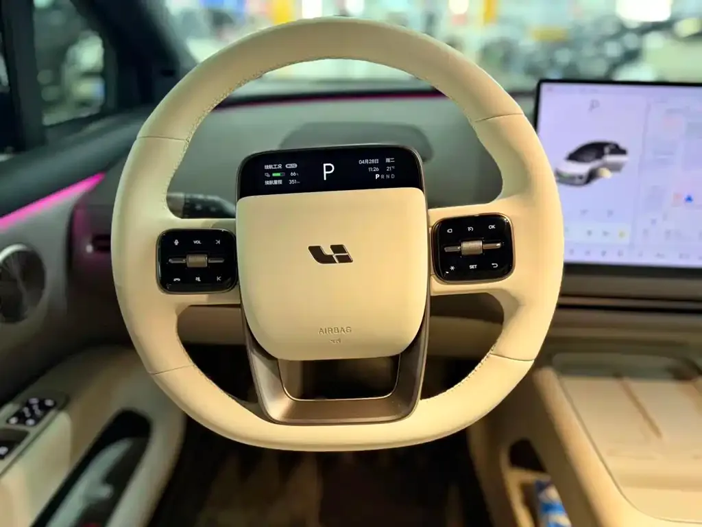 Li Auto i6 — фото 2
