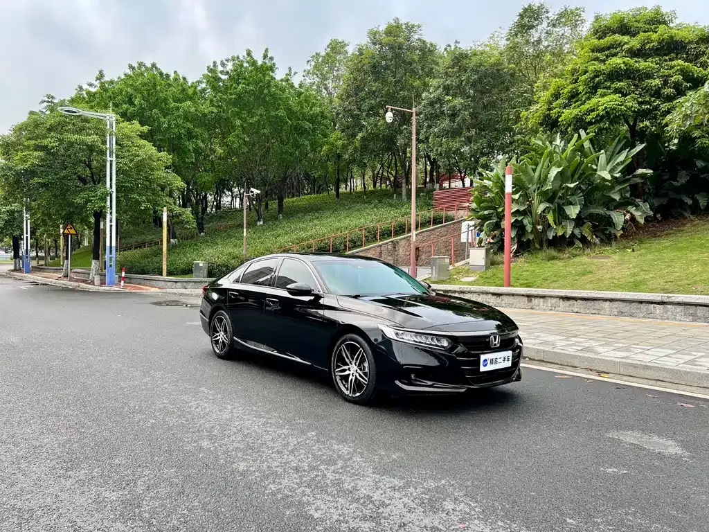Honda Accord — фото 9