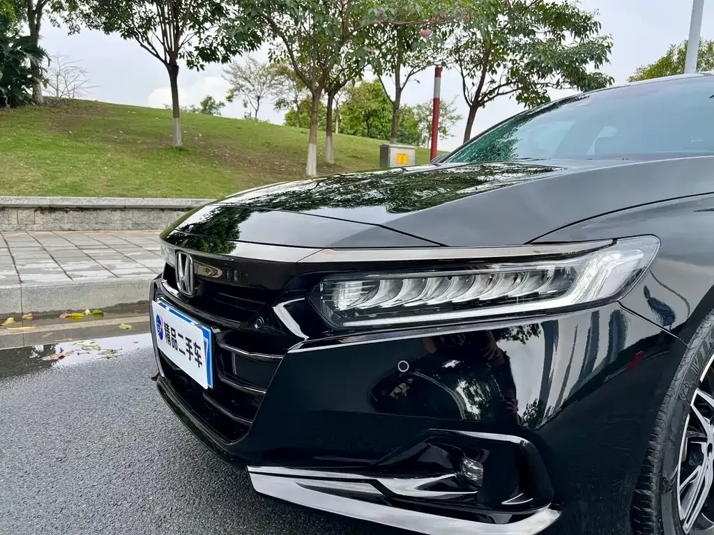 Honda Accord — фото 6