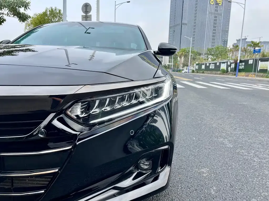 Honda Accord — фото 5