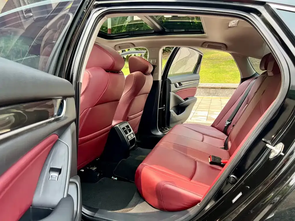 Honda Accord — фото 2