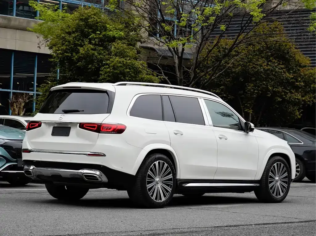 Mercedes-Benz GLS — фото 8