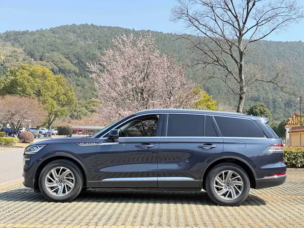 Lincoln Aviator — фото 7