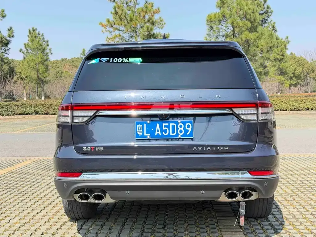 Lincoln Aviator — фото 9