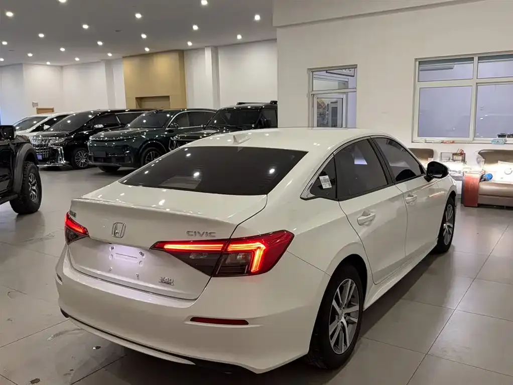 Honda Civic — фото 3