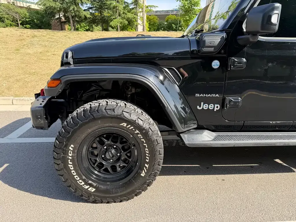 Jeep Wrangler PHEV 2022 из CN, фото 7