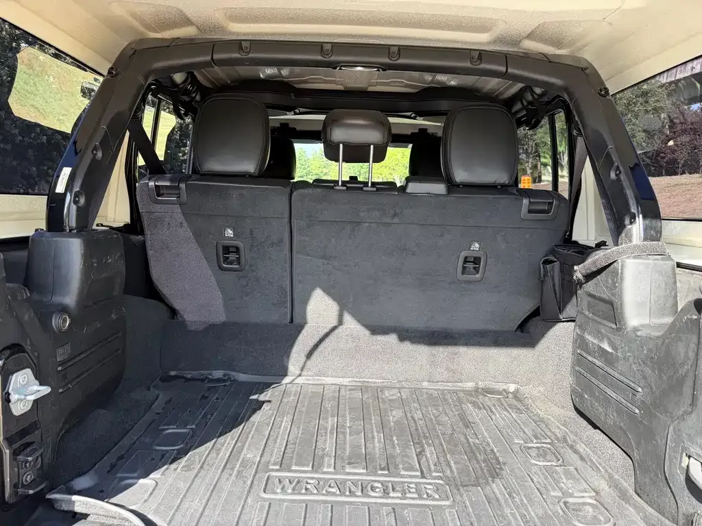 Jeep Wrangler PHEV 2022 из CN, фото 4