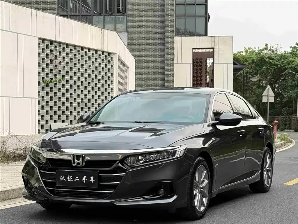 Honda Accord — фото 8