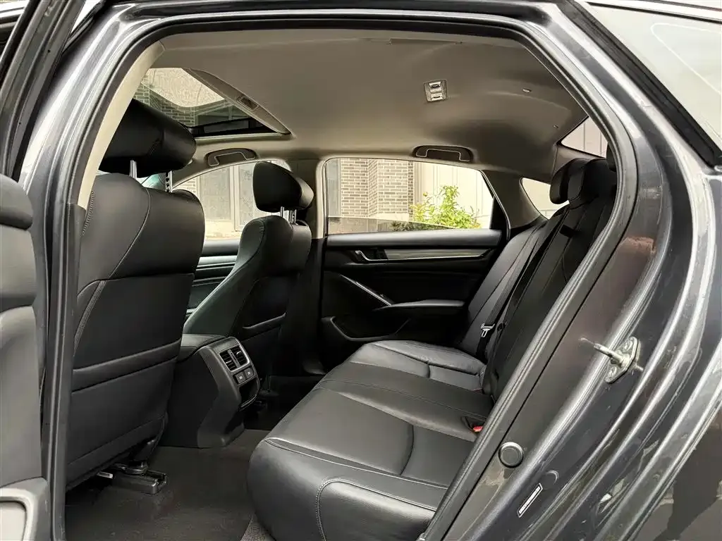Honda Accord — фото 2