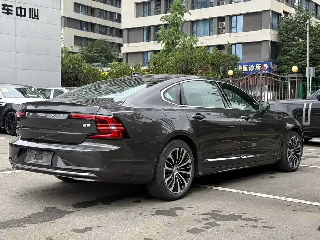 Volvo S90 — фото 8