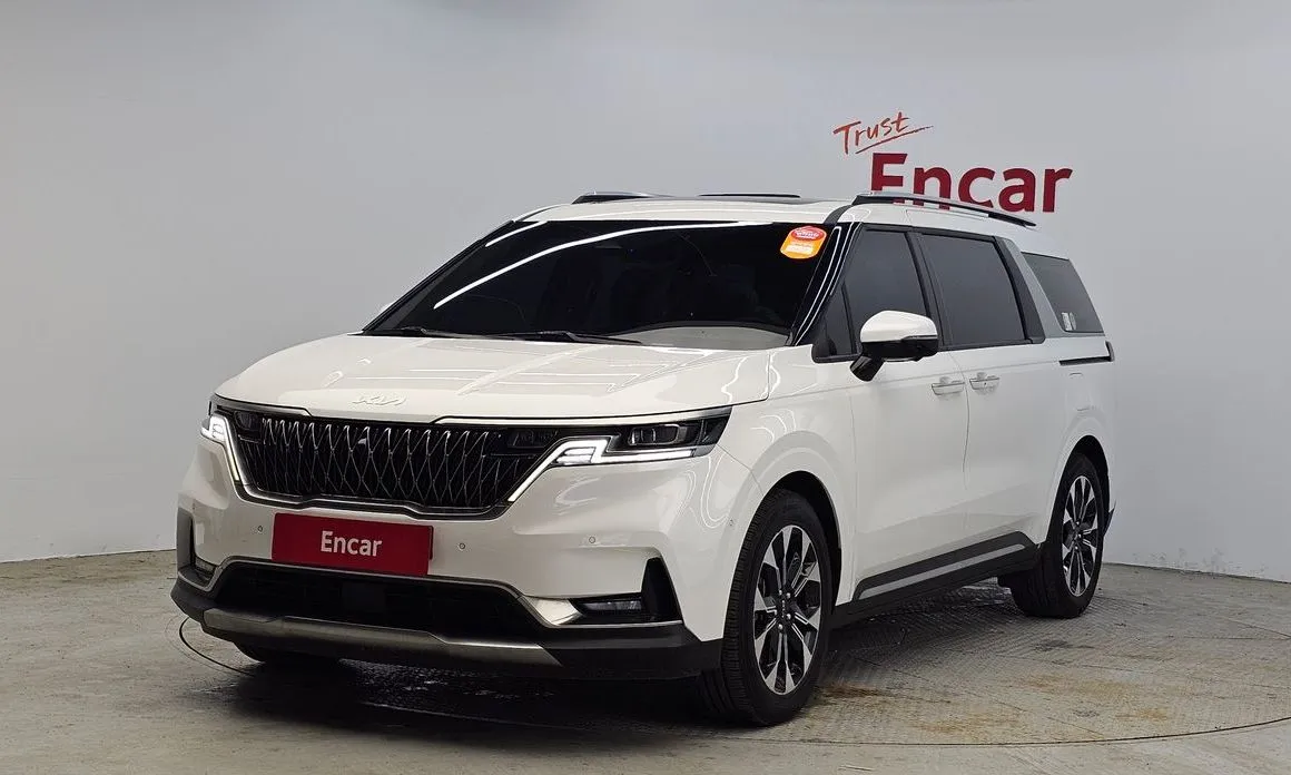 Kia Carnival — фото 1