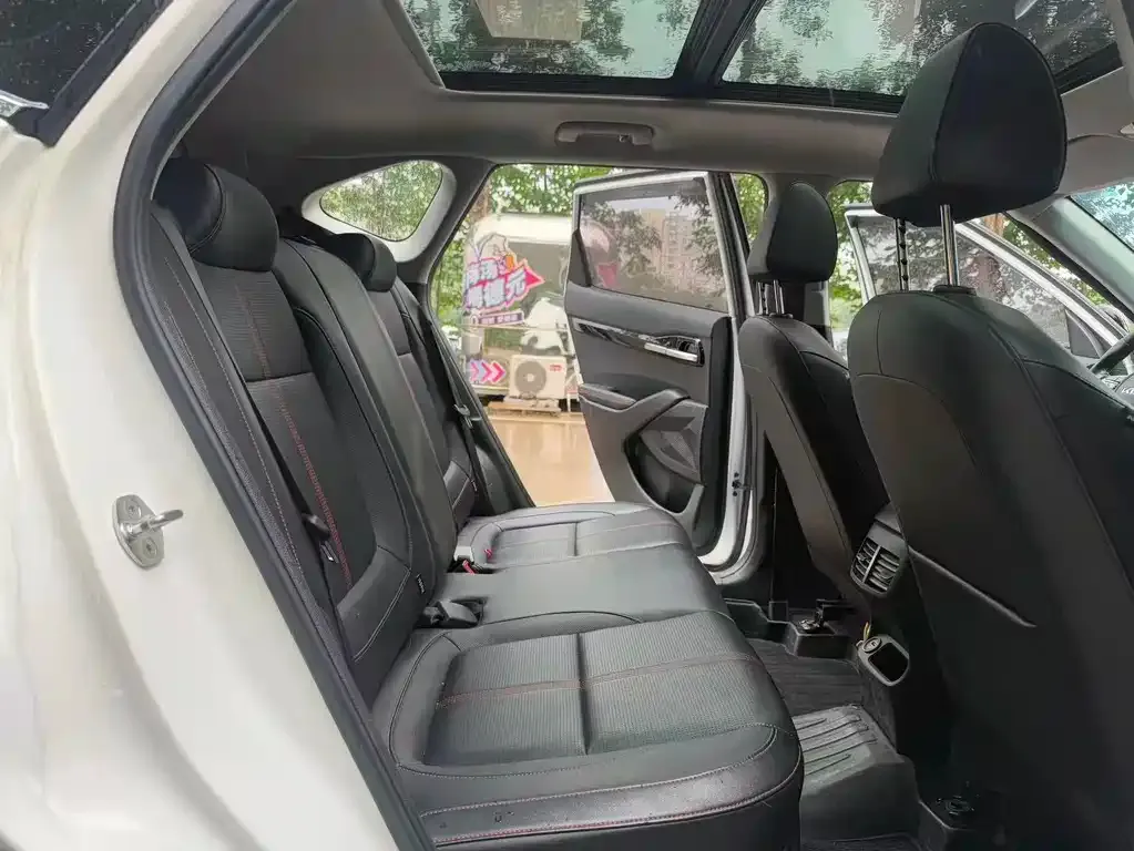 Kia KX3 2022 из CN, фото 2