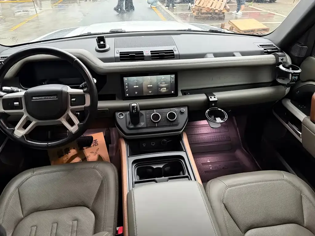 Land Rover Defender — фото 6
