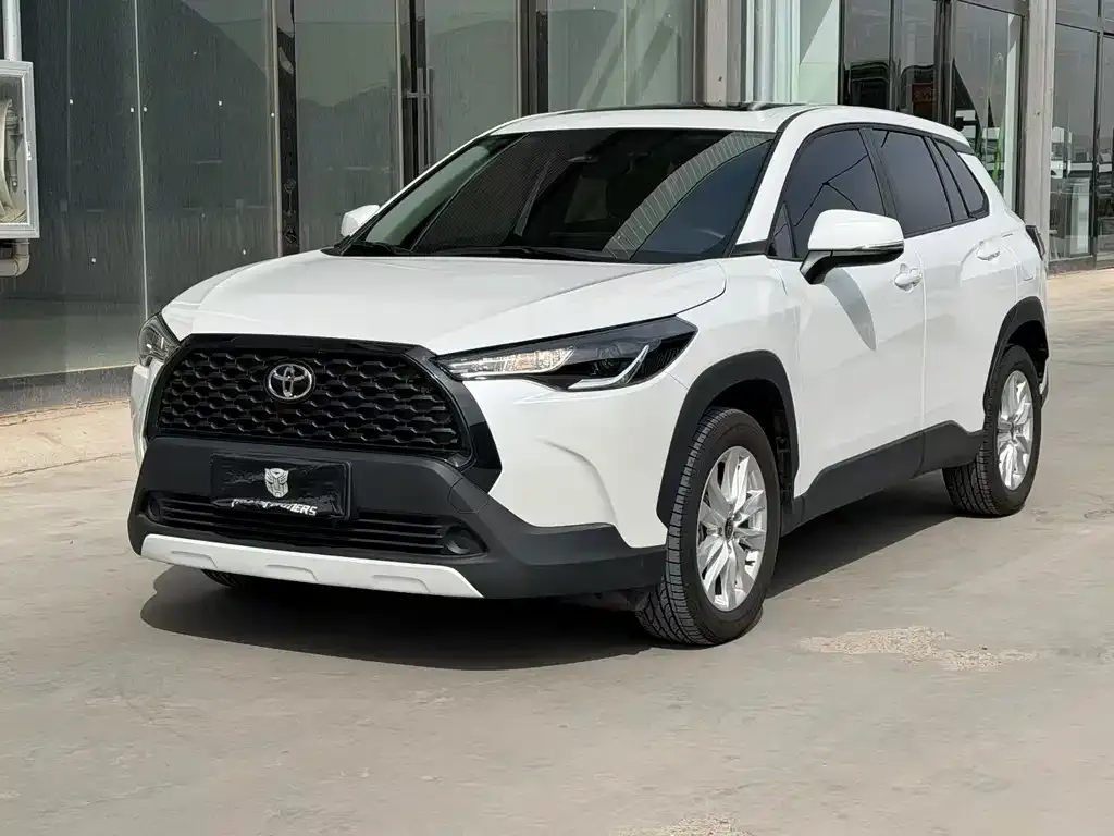 Toyota Corolla Cross — фото 1